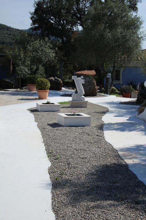 Residenza Di Campagna Seranile Доргали Екстериор снимка